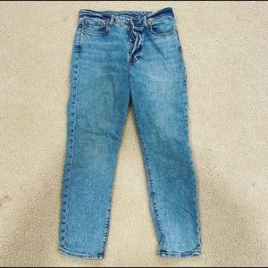 Cute medium wash mom jeans!